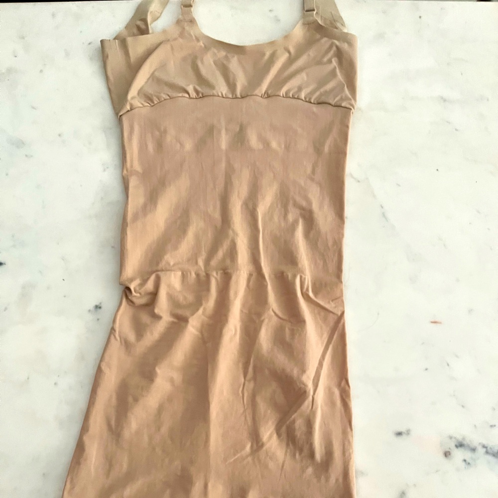 Barely worn SPANX shareware in small